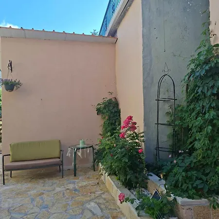 Elia 2 Apartment